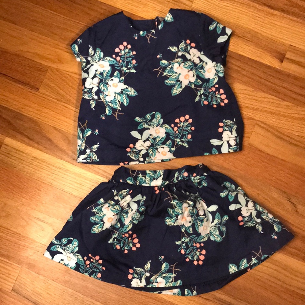 Carters beautiful floral outfit.